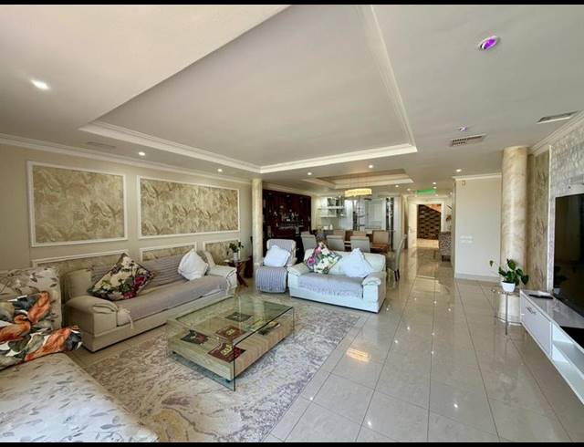 3 BEDROOM APARTMENT FOR SALE IN UMHLANGA CENTRAL